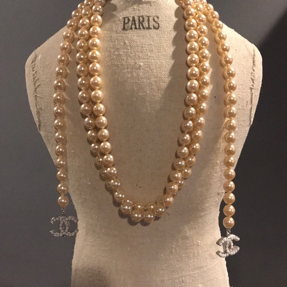 Chanel Rare Lariat CC Pearl Necklace - Picture 2 of 8